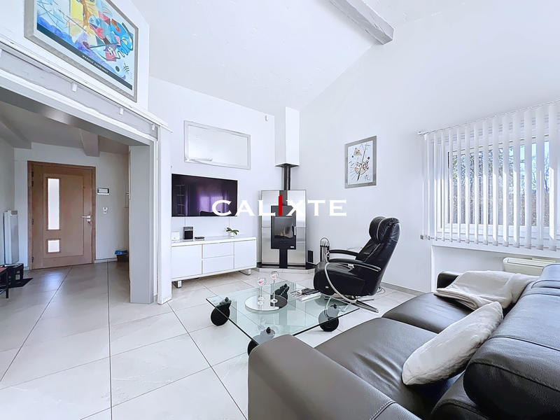 Maison - 98 m² - 4 pièces