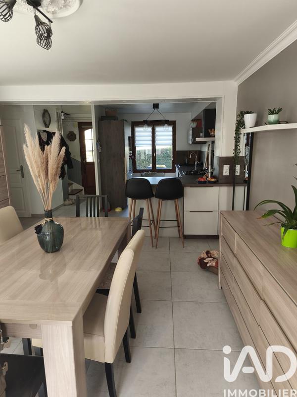 Maison - 90 m² - 5 pièces