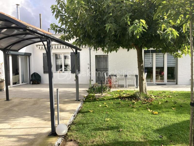 Maison traditionnelle - 104 m² - 5 pièces