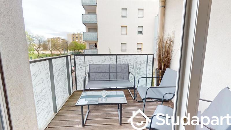 Chambre - 9 m² - 1 pièce