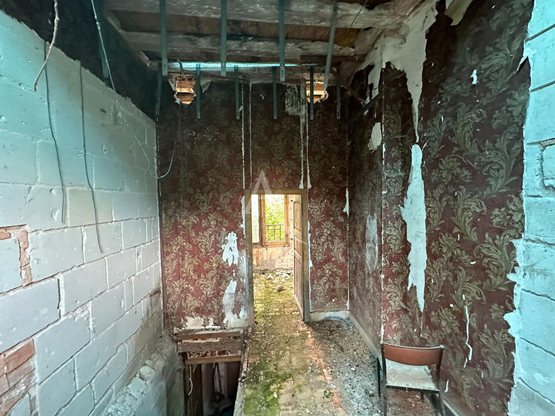 Maison - 400 m² - 12 pièces