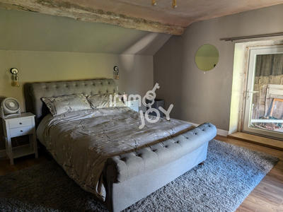 Maison de village - 360 m² - 10 pièces