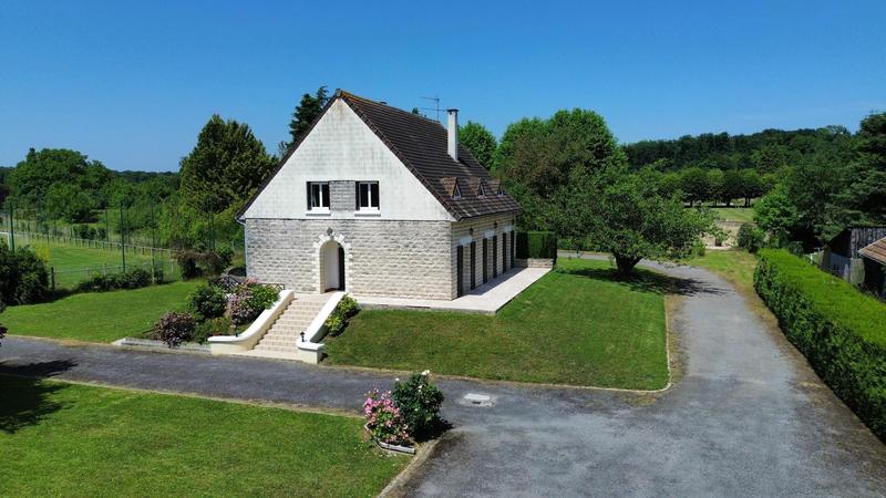 Maison - 198 m² - 7 pièces