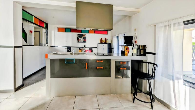 Maison en pierre - 413 m² - 8 pièces