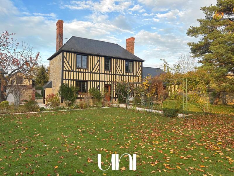 Maison - 220 m² - 8 pièces