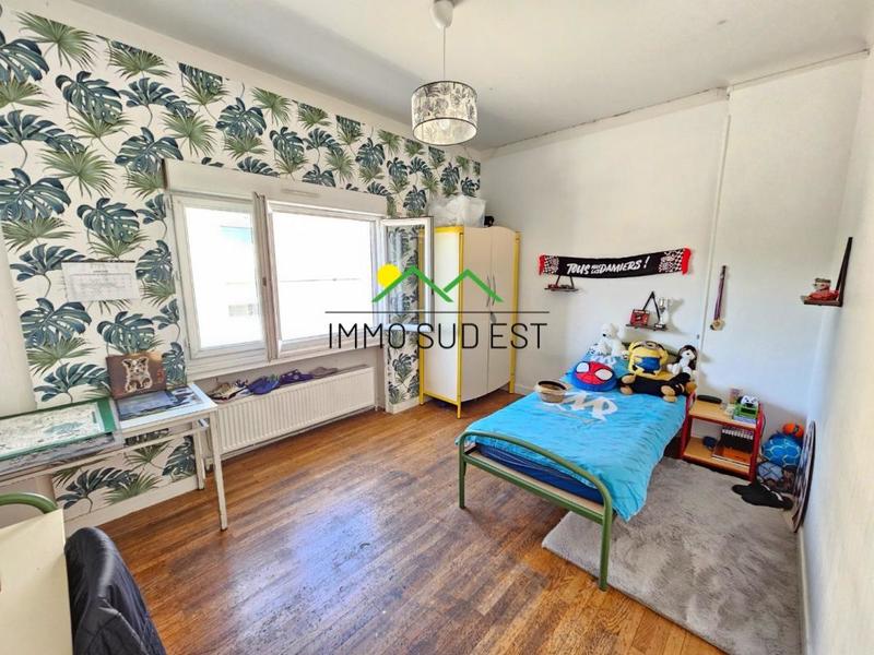 Maison - 252 m² - 10 pièces