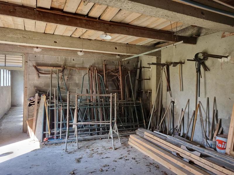 Parking / Garage - 104 m²