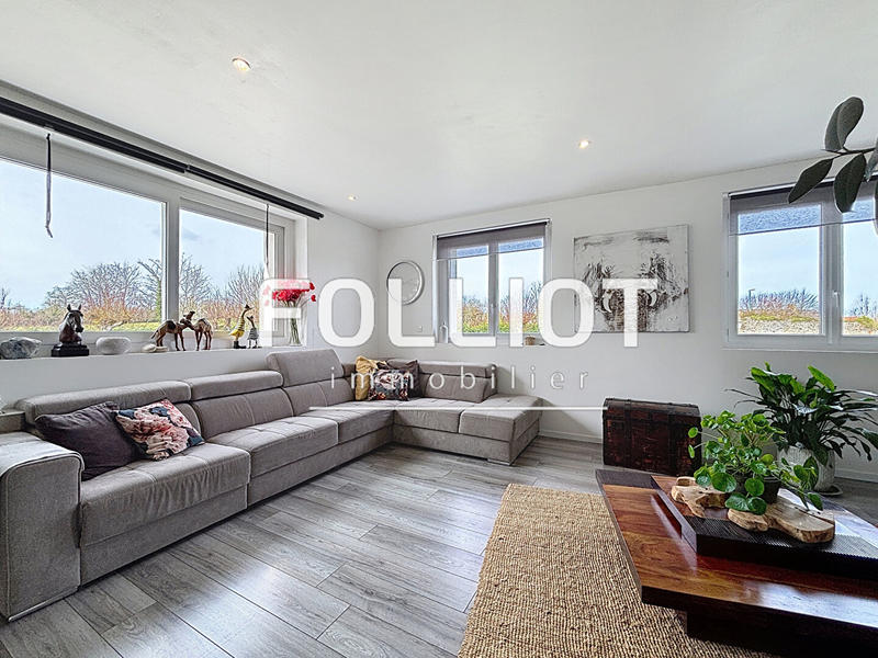 Maison - 210 m² - 5 pièces