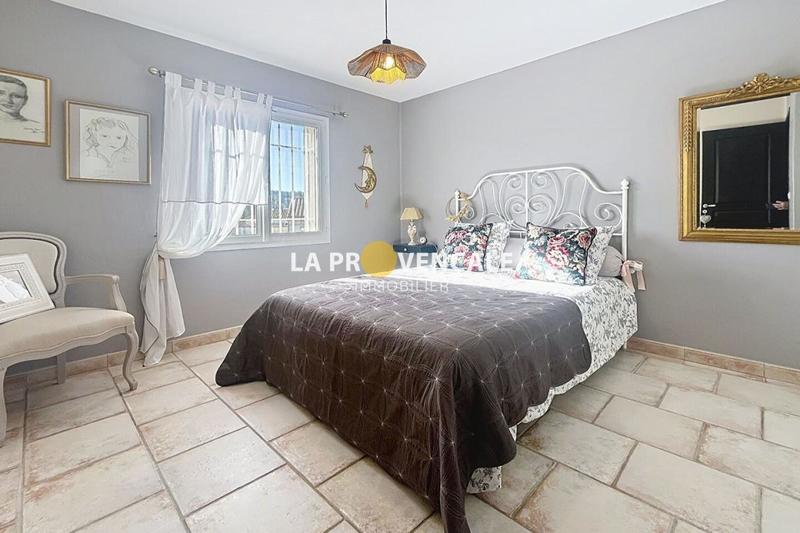 Villa - 150 m² - 4 pièces