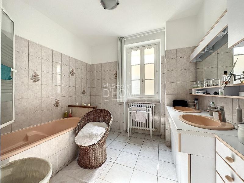 Maison bourgeoise - 150 m² - 8 pièces