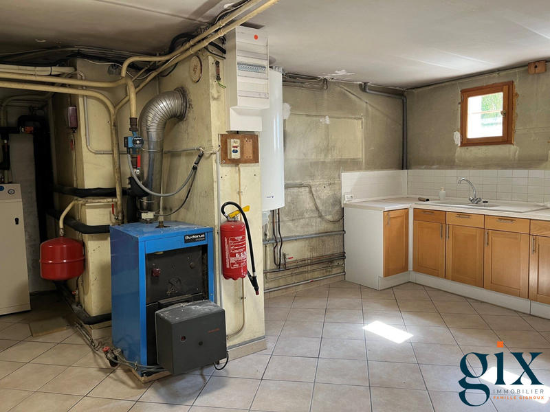 Maison - 144 m² - 7 pièces