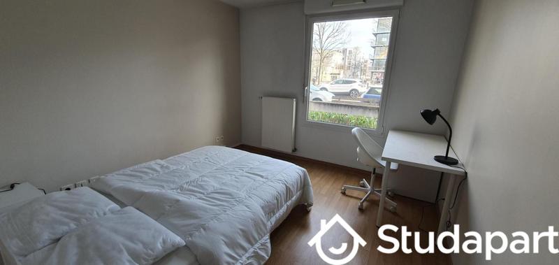 Chambre - 14 m² - 1 pièce