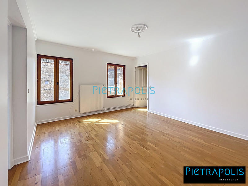 Maison ancienne - 281 m² - 9 pièces