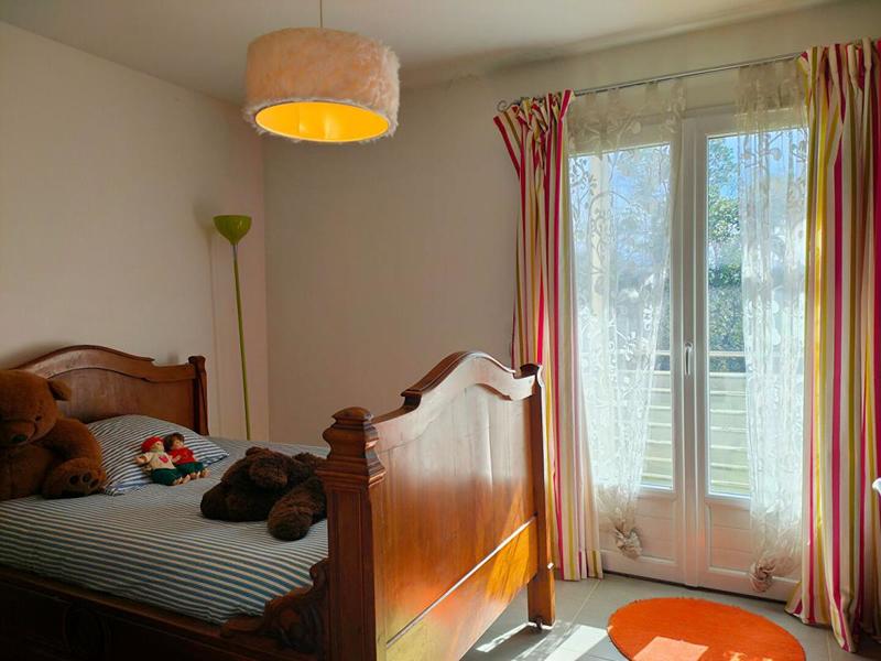 Maison - 240 m² - 8 pièces