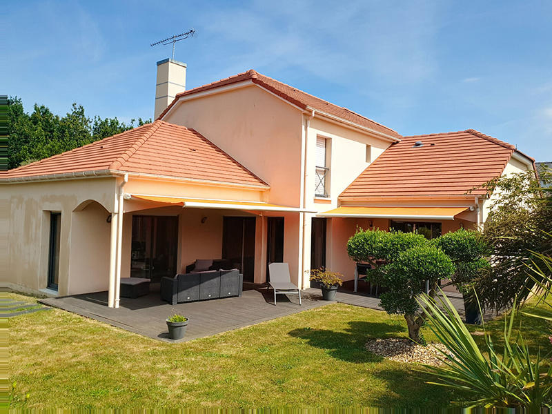 Maison - 198 m² - 7 pièces