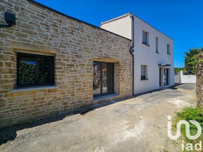 Maison - 161 m² - 8 pièces