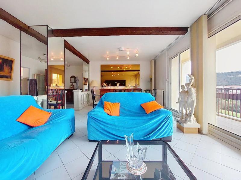 Appartement - 105 m² - 4 pièces