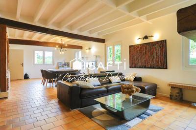 Maison - 310 m² - 10 pièces