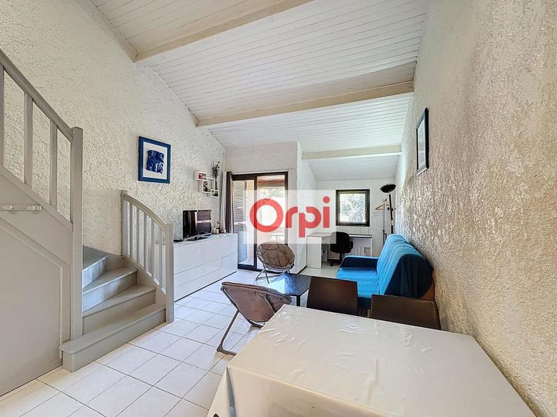 Studio - 34 m² - 2 pièces