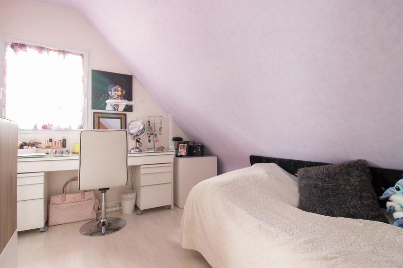 Maison - 90 m² - 5 pièces