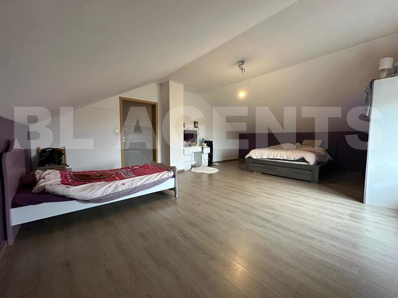 Maison - 200 m² - 5 pièces