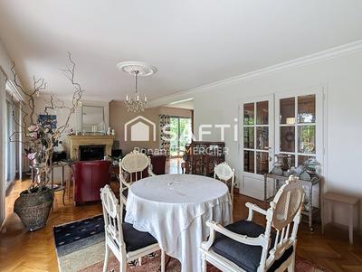 Maison - 151 m² - 7 pièces