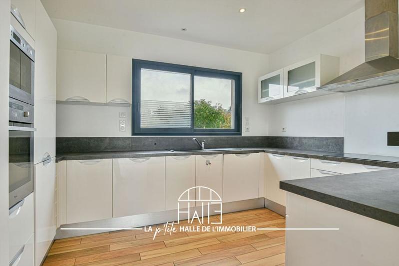 Pavillon - 143 m² - 6 pièces