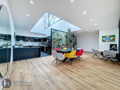 Appartement - 150 m² - 5 pièces