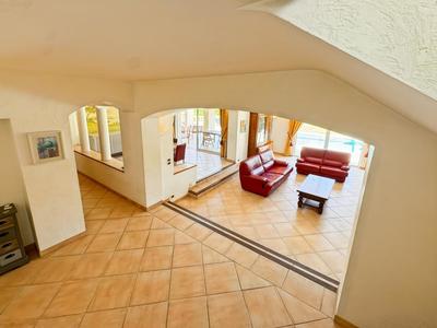 Villa - 185 m² - 5 pièces