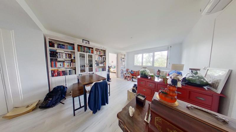 Appartement - 90 m² - 5 pièces