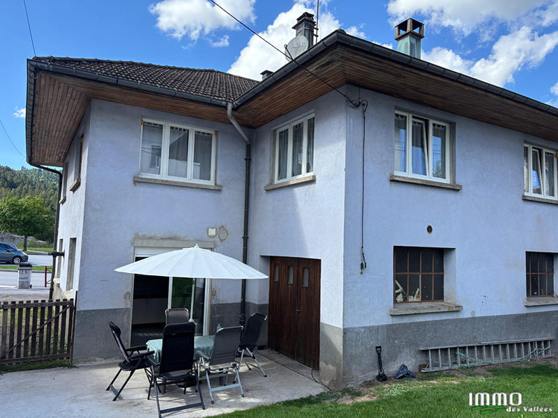 Maison - 160 m² - 9 pièces