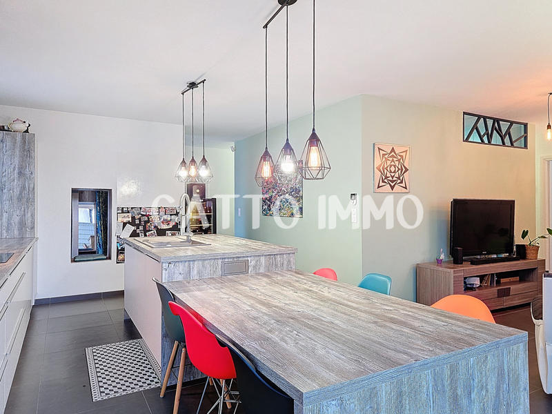 Maison - 102 m² - 4 pièces