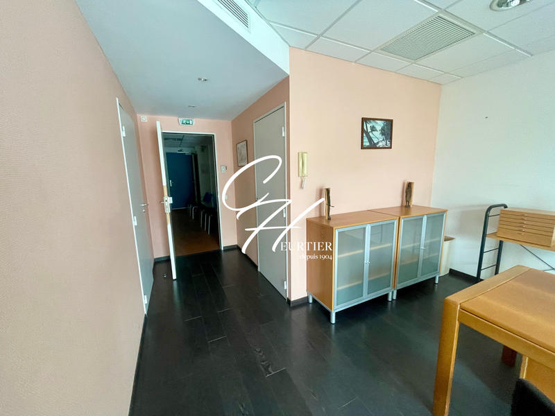 Local d'activités - 58 m² - 2 pièces