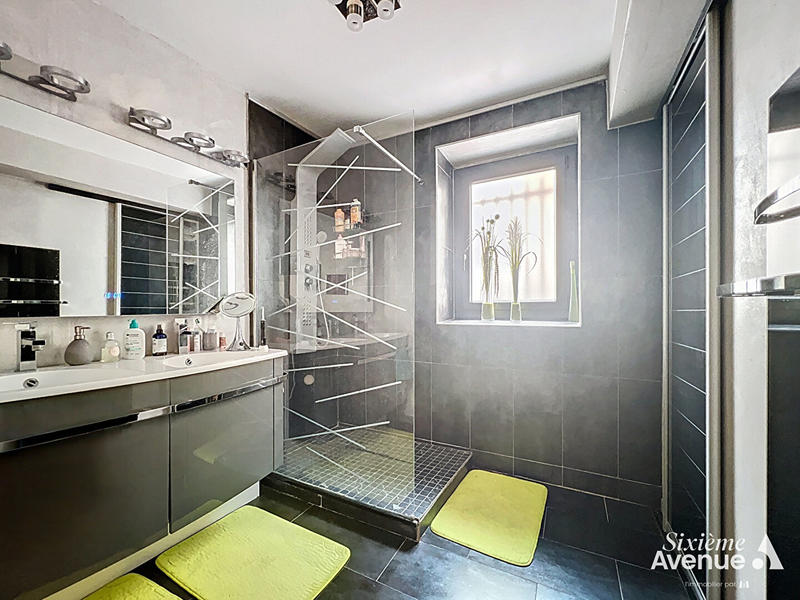 Maison - 115 m² - 5 pièces