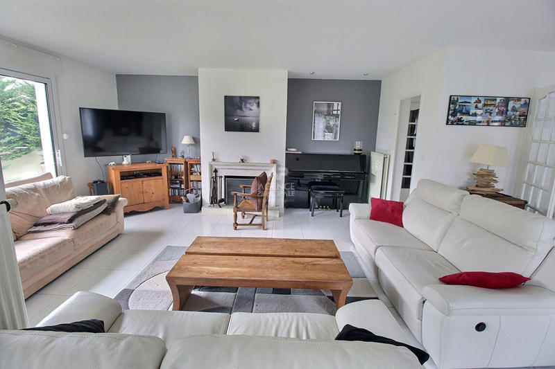 Maison - 180 m² - 7 pièces