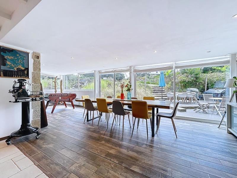 Maison - 221 m² - 6 pièces