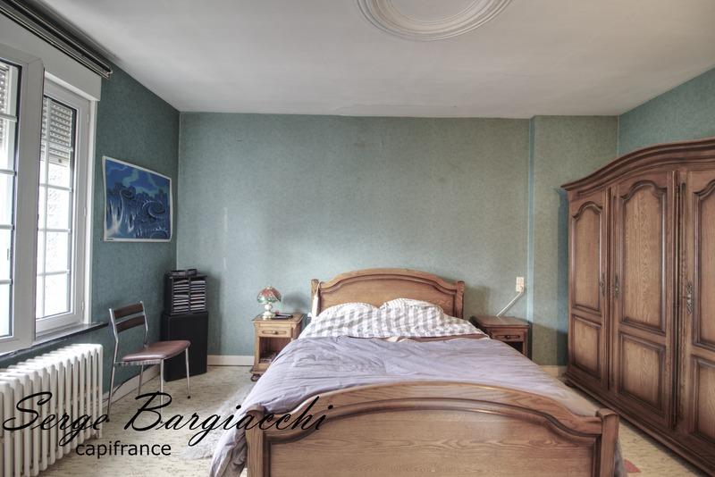 Maison - 200 m² - 8 pièces