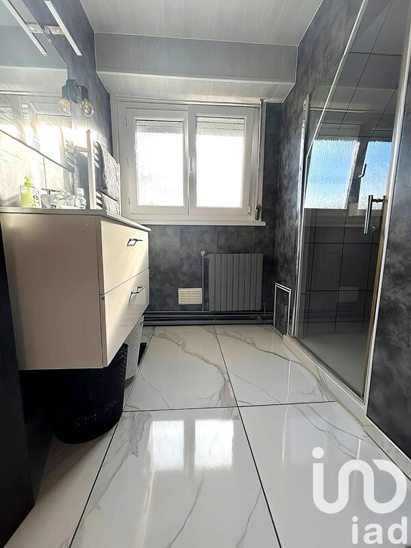 Maison - 86 m² - 5 pièces