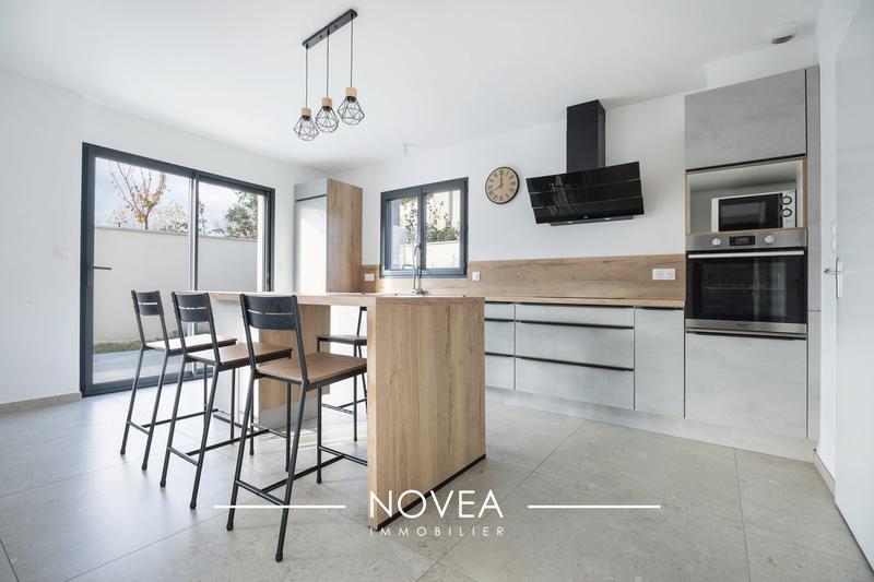 Maison - 95 m² - 4 pièces