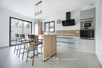 Maison - 95 m² - 4 pièces