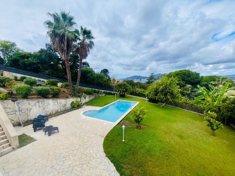 Villa - 220 m² - 9 pièces