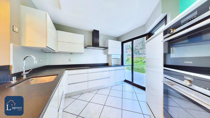 Maison - 174 m² - 6 pièces