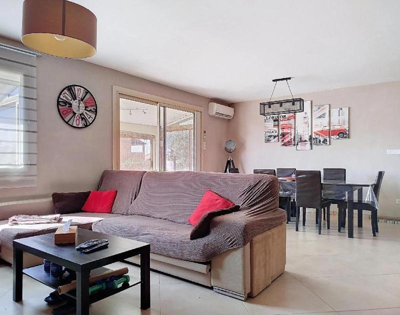 Maison - 105 m² - 6 pièces