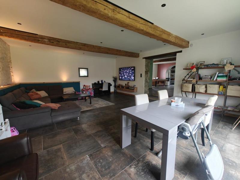 Propriété - 260 m² - 4 pièces