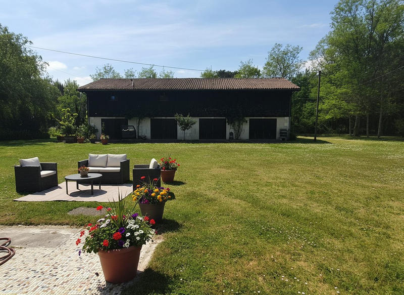 Maison - 250 m² - 5 pièces