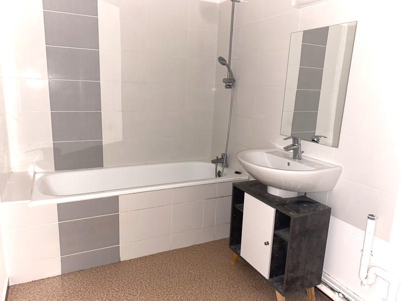 Appartement - 80 m² - 3 pièces