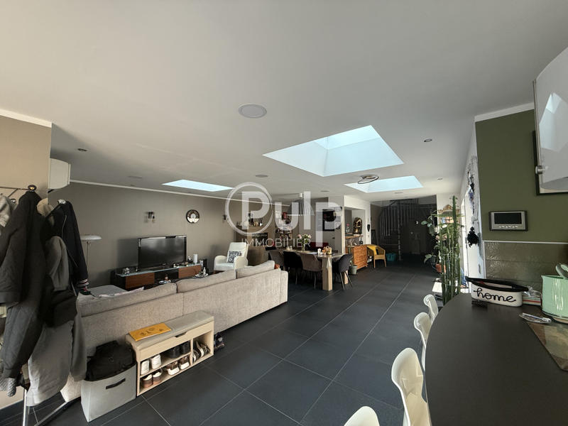 Maison - 194 m² - 7 pièces