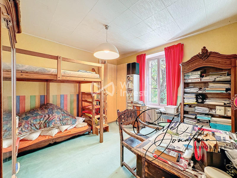 Maison - 460 m² - 8 pièces