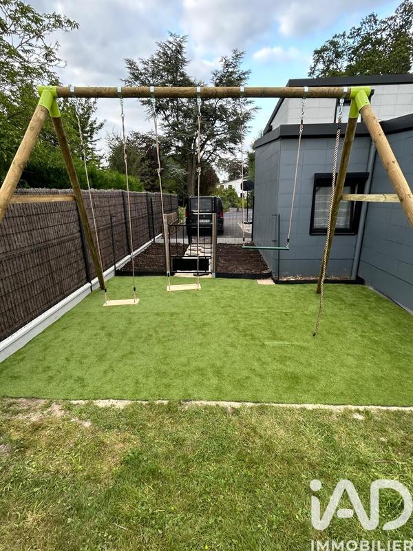 Maison - 180 m² - 9 pièces