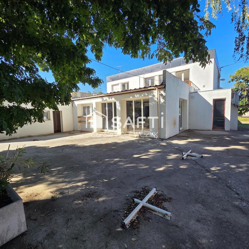 Maison - 430 m² - 6 pièces